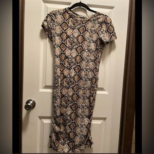 NWT: Women’s Short Sleeve Dress Ruched Black Tan Brown Snakeskin by Forever 21